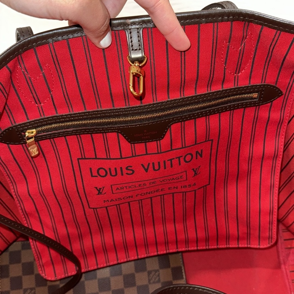 Louis Vuitton Neverfull GM Damier with Red Interior - Picture 6 of 13